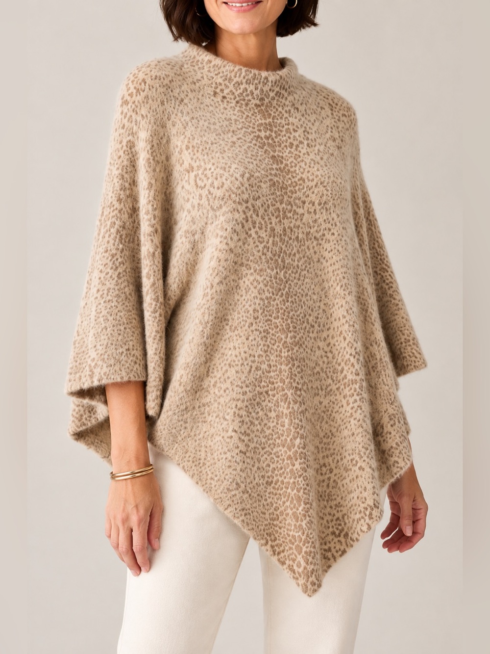 🎉5 for $45🎉 Chicos poncho cover up size L/XL